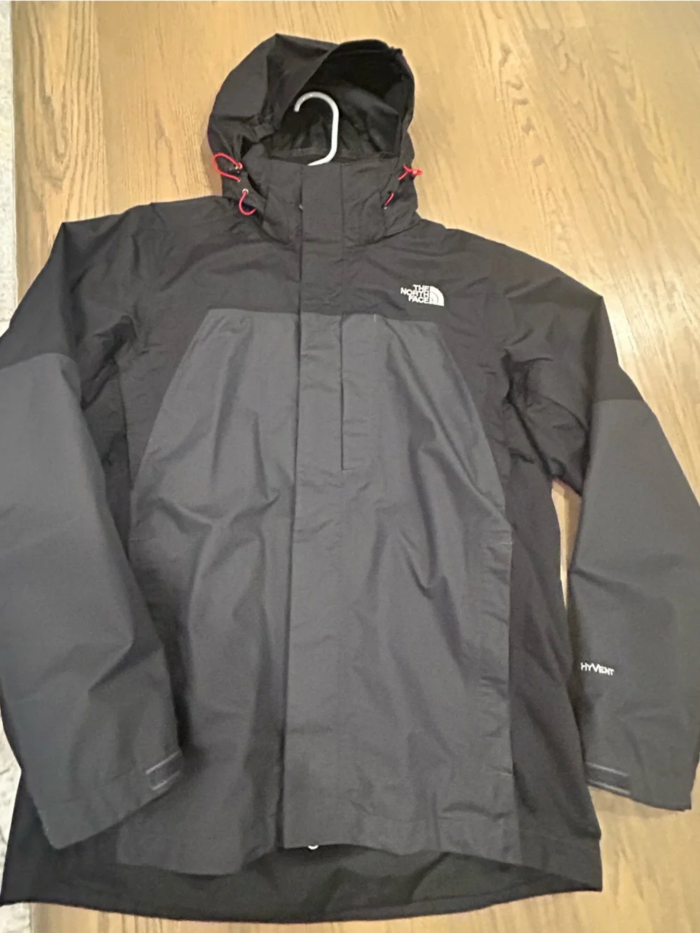 The North Face HyVent Men’s Medium Black Dark Gray Hooded Waterproof Jacket